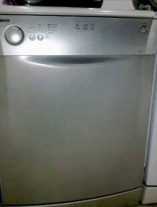 Beko marka bulaşık makinesi defolu satan yerler (spot çarşısı adresleri) 10 3 programlı sıfır ayarında 160 lira
