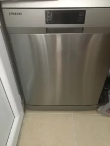 Garantisi devam ediyor, samsung marka bulaşık makinesi FİYATI: 2500 TL
