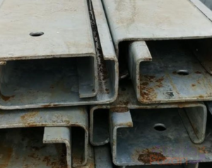 Çıkma 150 lik galvaniz 2.60 ve 3 metre boylarında 4.5 milim u demiri